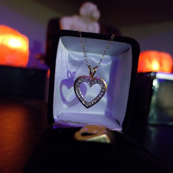 18K Yellow Gold, sterling silver 0.25CT J Sl2 Diamond Heart necklace - Picture 7 of 8